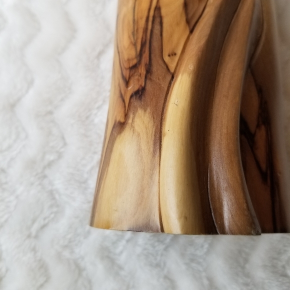 Olive Wood Biblical Holy Family Representation Hand Carved in Bethlehem - Picture 3 of 10
